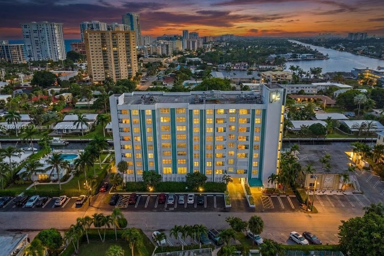 Condo 2BR 2BA - 3210 SE 10th St, Pompano Beach, FL