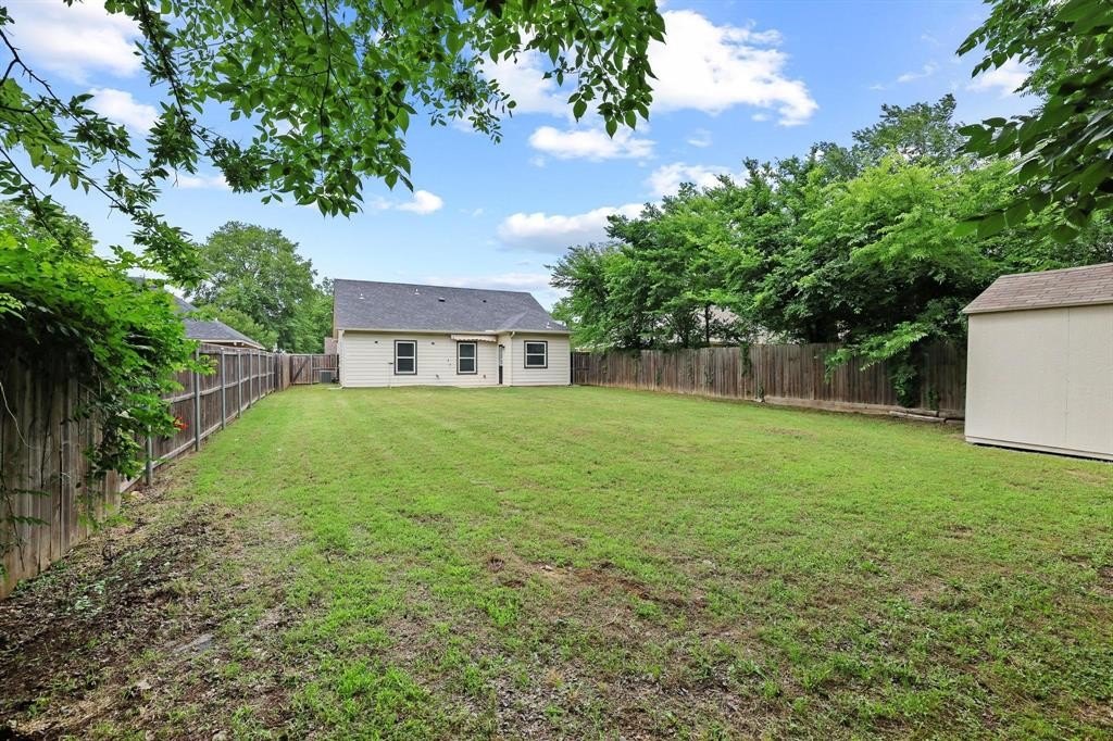 Single Family 3BR 2BA - 514 W Hull Street, Denison, TX