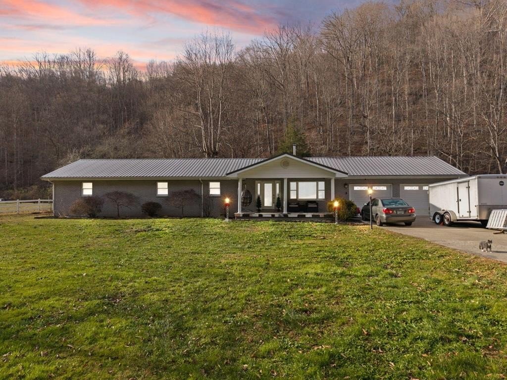 Single Family 4BR 2BA - 1094 St Hwy 3379, Grethel, KY
