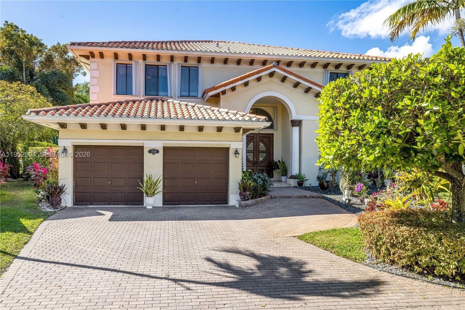Single Family 5BR 4BA - 19086 SW 76th Ave, Cutler Bay, FL