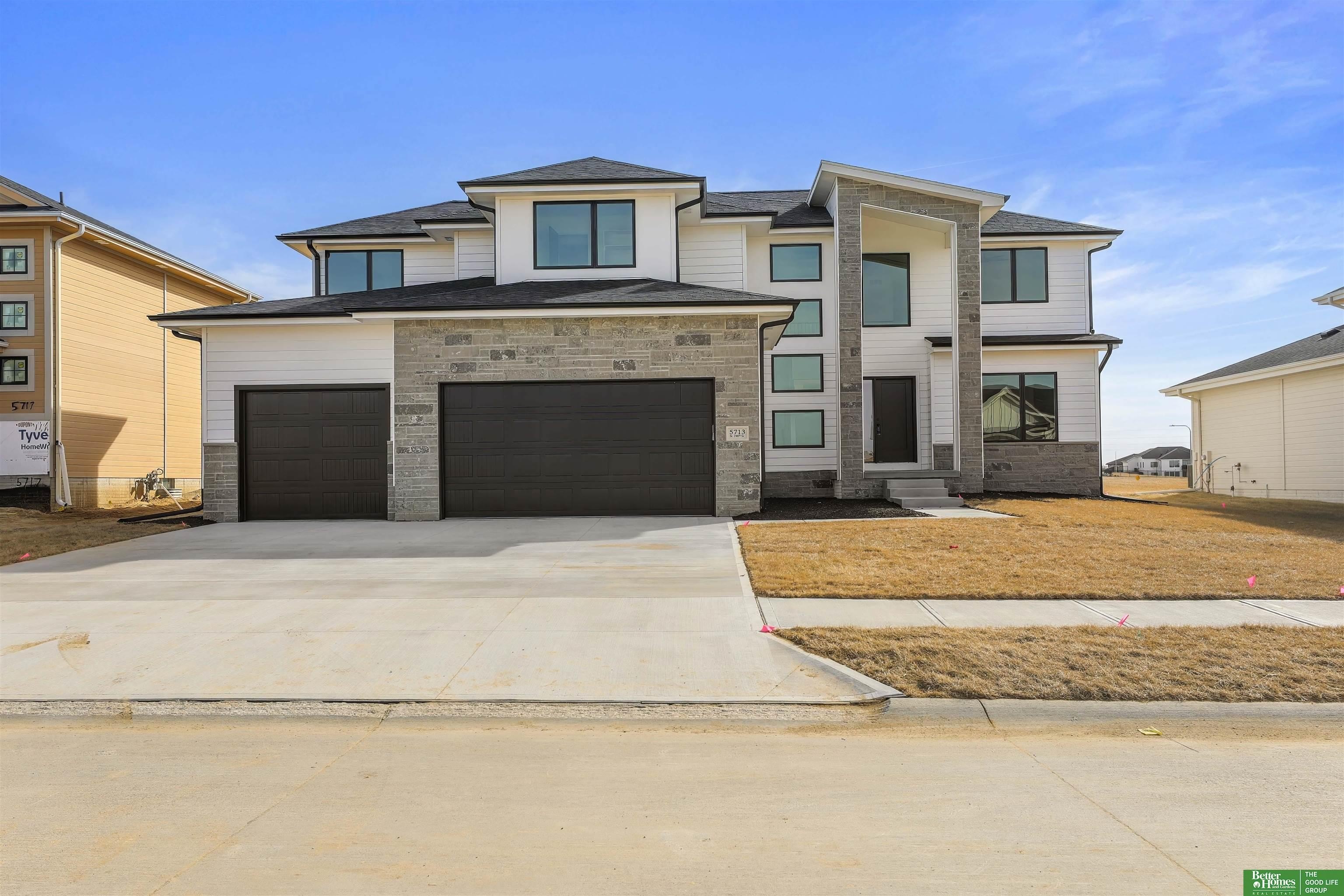 Single Family 5BR 5BA - 5407 N 213th Street, Elkhorn, NE