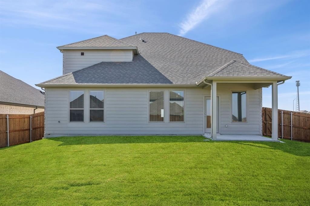 Single Family 5BR 4BA - 3500 Brazos Drive, Farmersville, TX