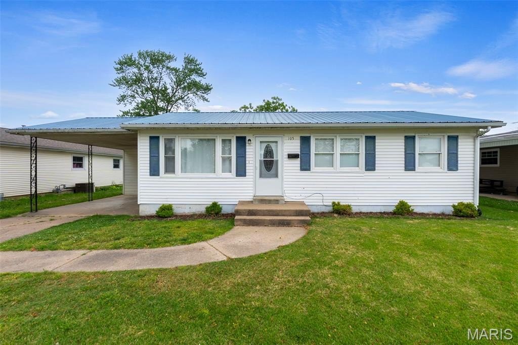 Single Family 3BR 1BA - 105 West Clarman, Chaffee, MO