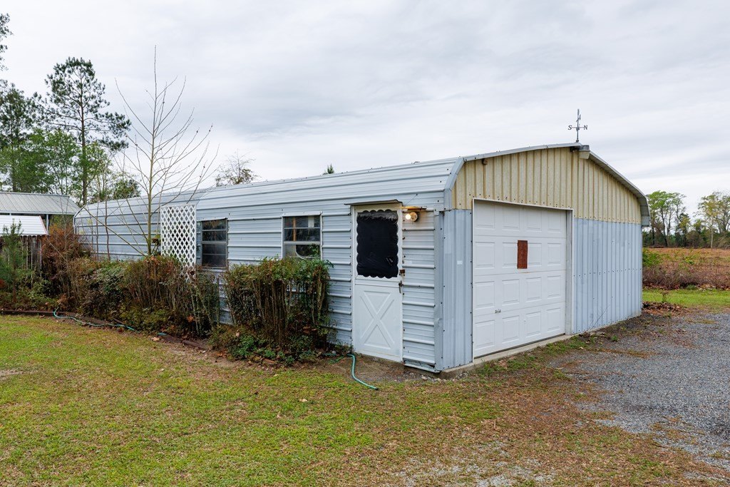 Single Family 4BR 3BA - 5429 Hwy 76, Adel, GA