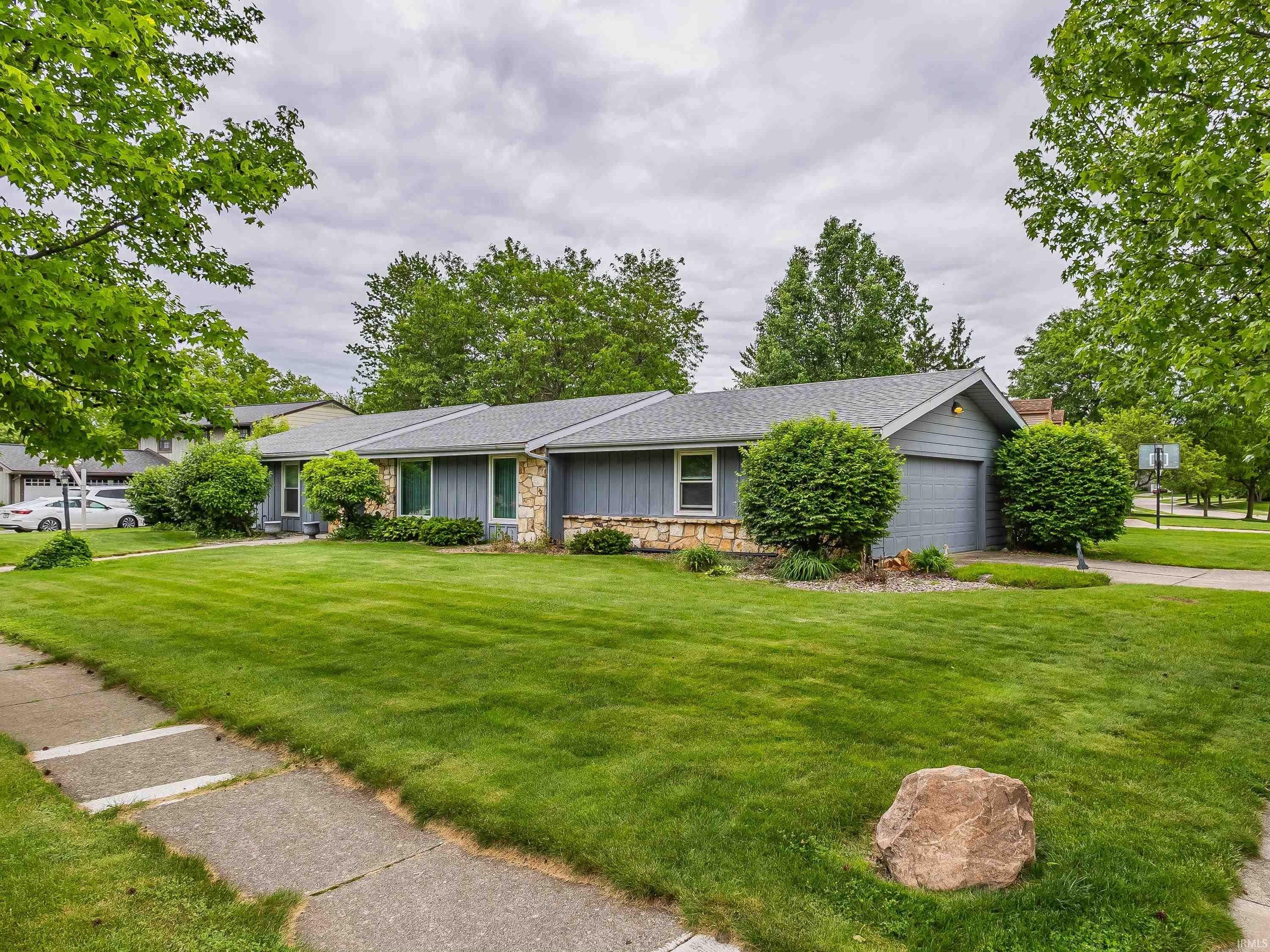 Single Family 3BR 2BA - 4420 Gray Owl Place, Fort Wayne, IN