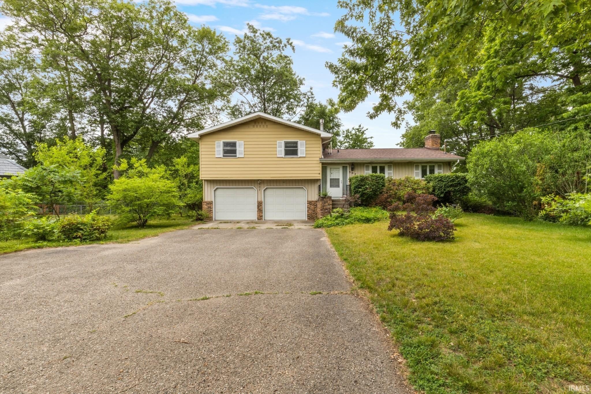 Single Family 3BR 2BA - 507 N Division Street, Bristol, IN