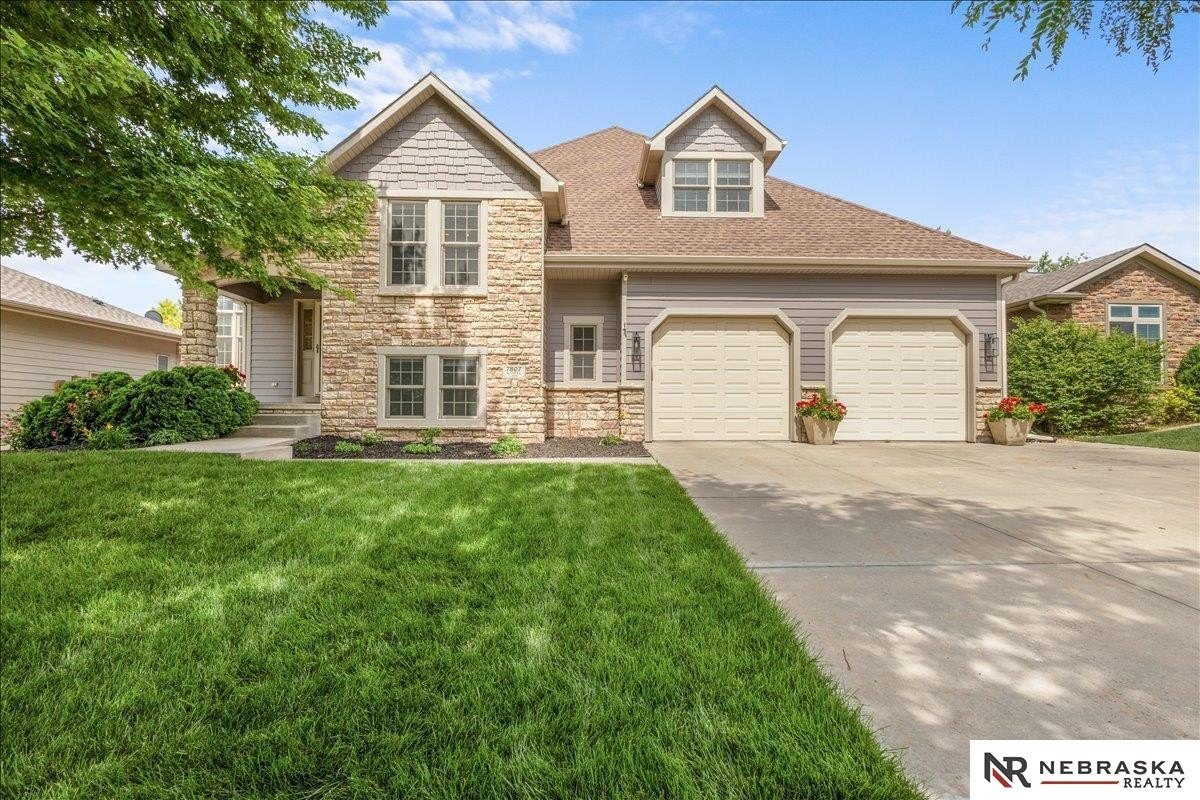 Single Family 5BR 3BA - 7807 Katrina Lane, Lincoln, NE