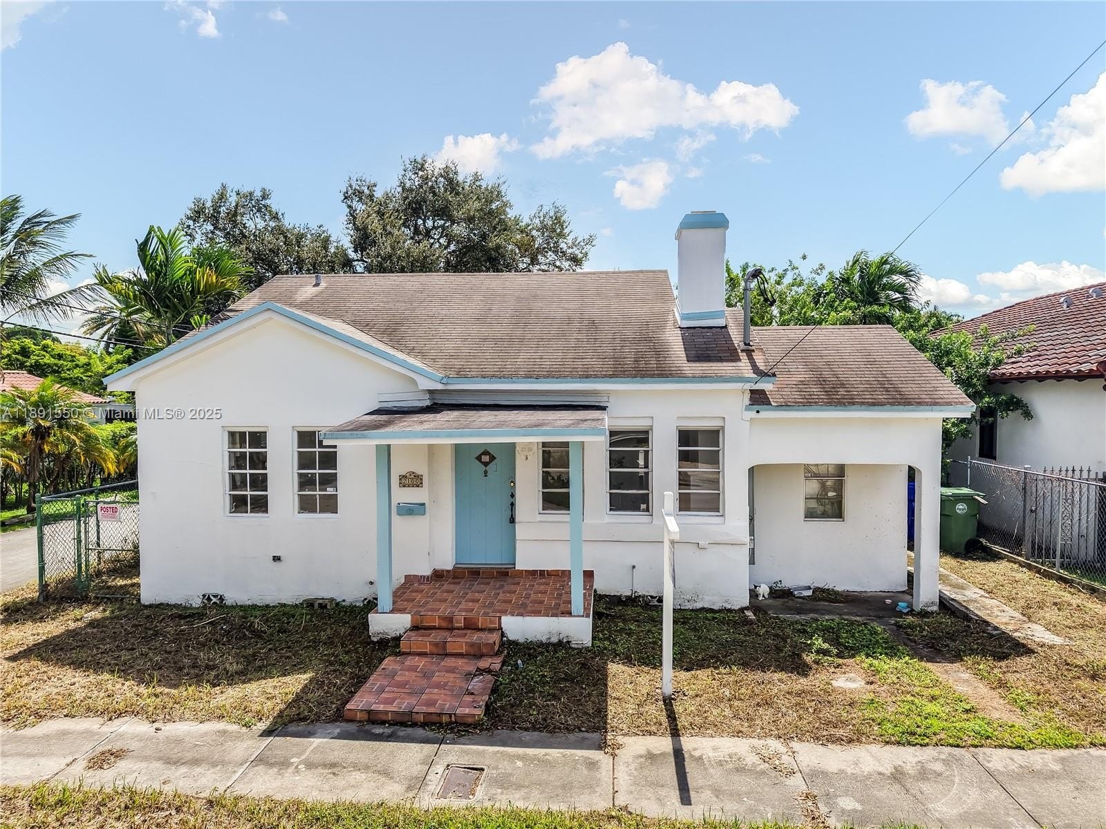 Single Family 6BR 3BA - 2100 SW 25th St, Miami, FL