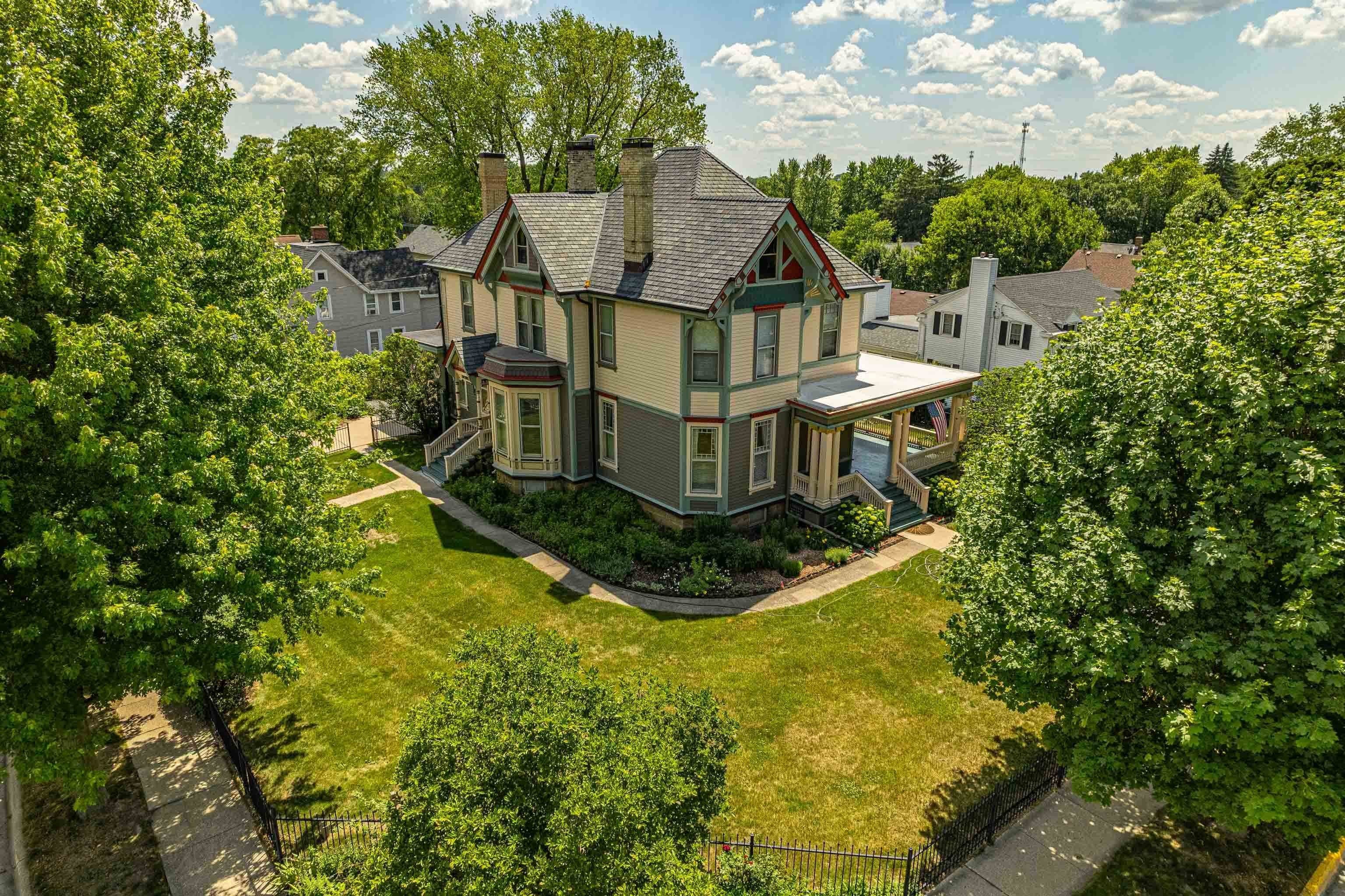 Single Family 5BR 5BA - 1222 11th Street, Monroe, WI
