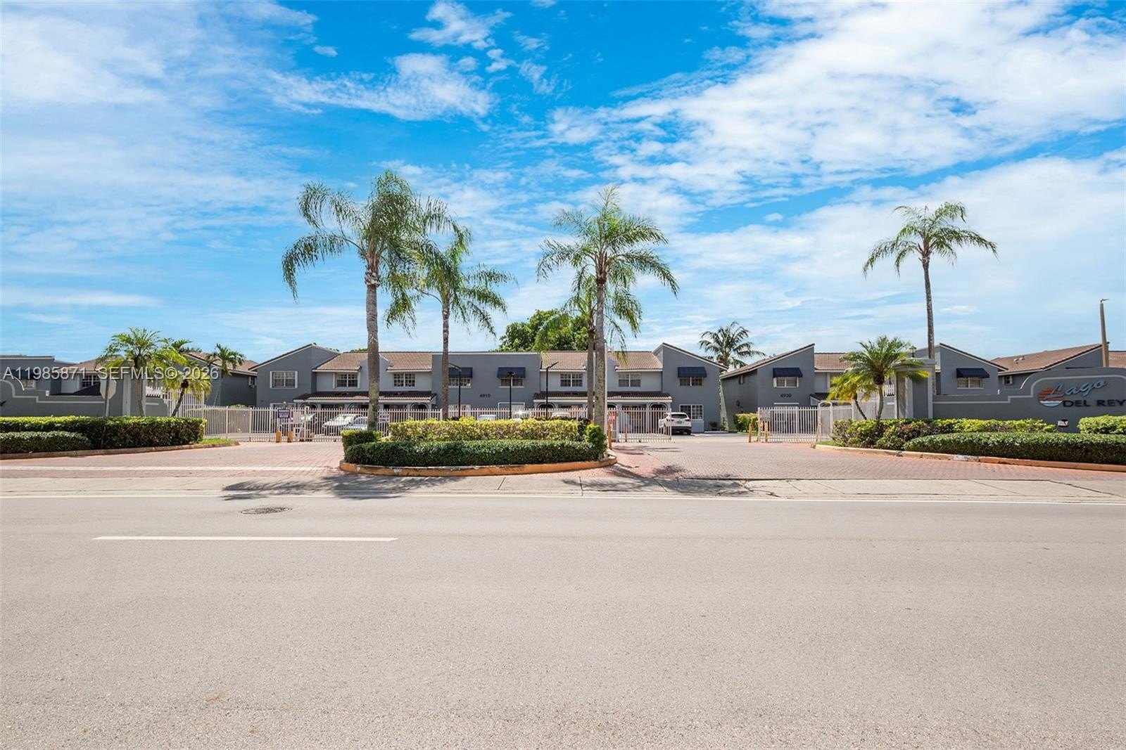 Condo 2BR 2BA - 7110 NW 173rd Dr, Hialeah, FL