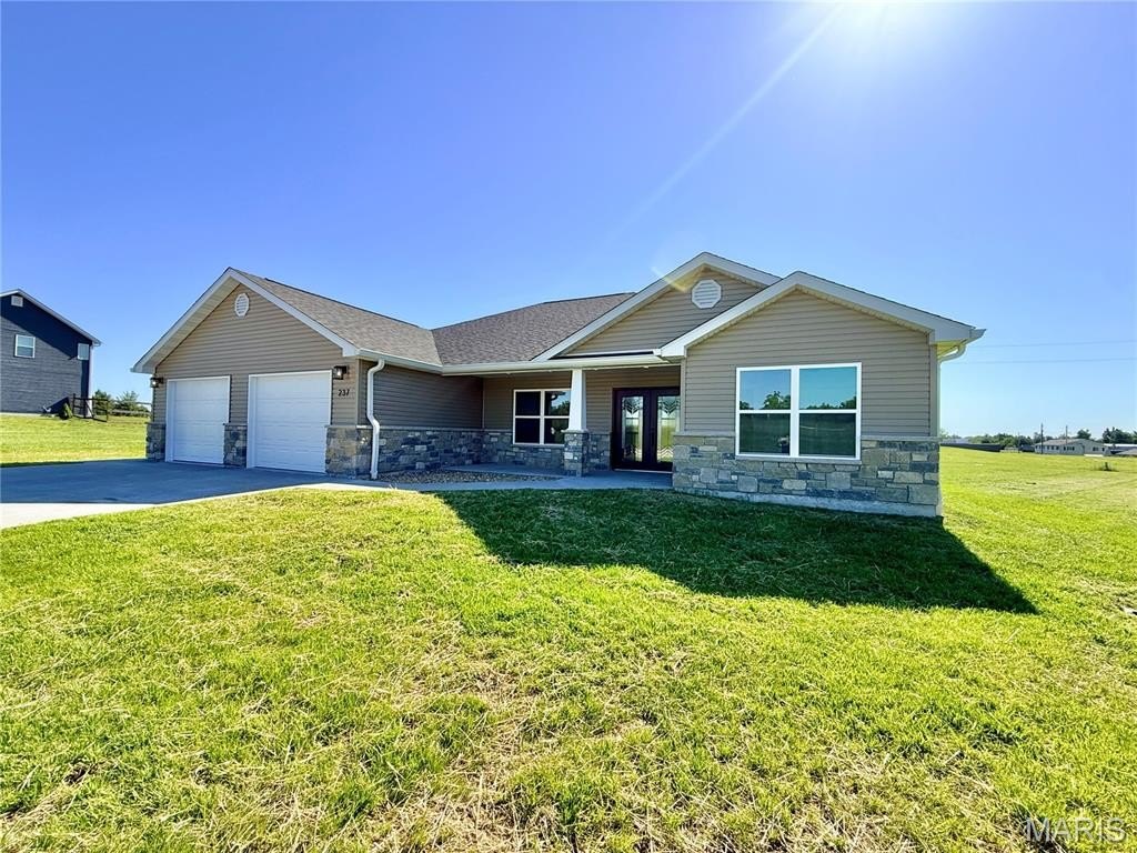 Single Family 4BR 2BA - 237 Sycamore Road, Perryville, MO
