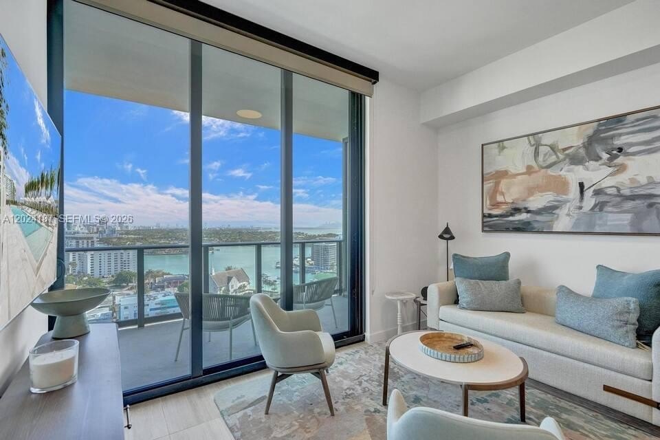 Condo 1BR 2BA - 580 72 ST, Miami Beach, FL