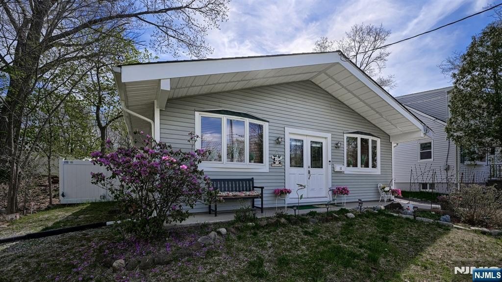 Single Family 3BR 2BA - 16 Forest Terrace, Wayne, NJ