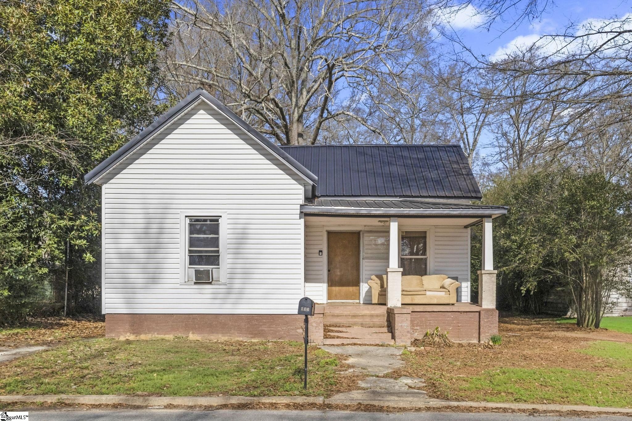 Single Family 3BR 1BA - 114 Mahaffey Street, Belton, SC