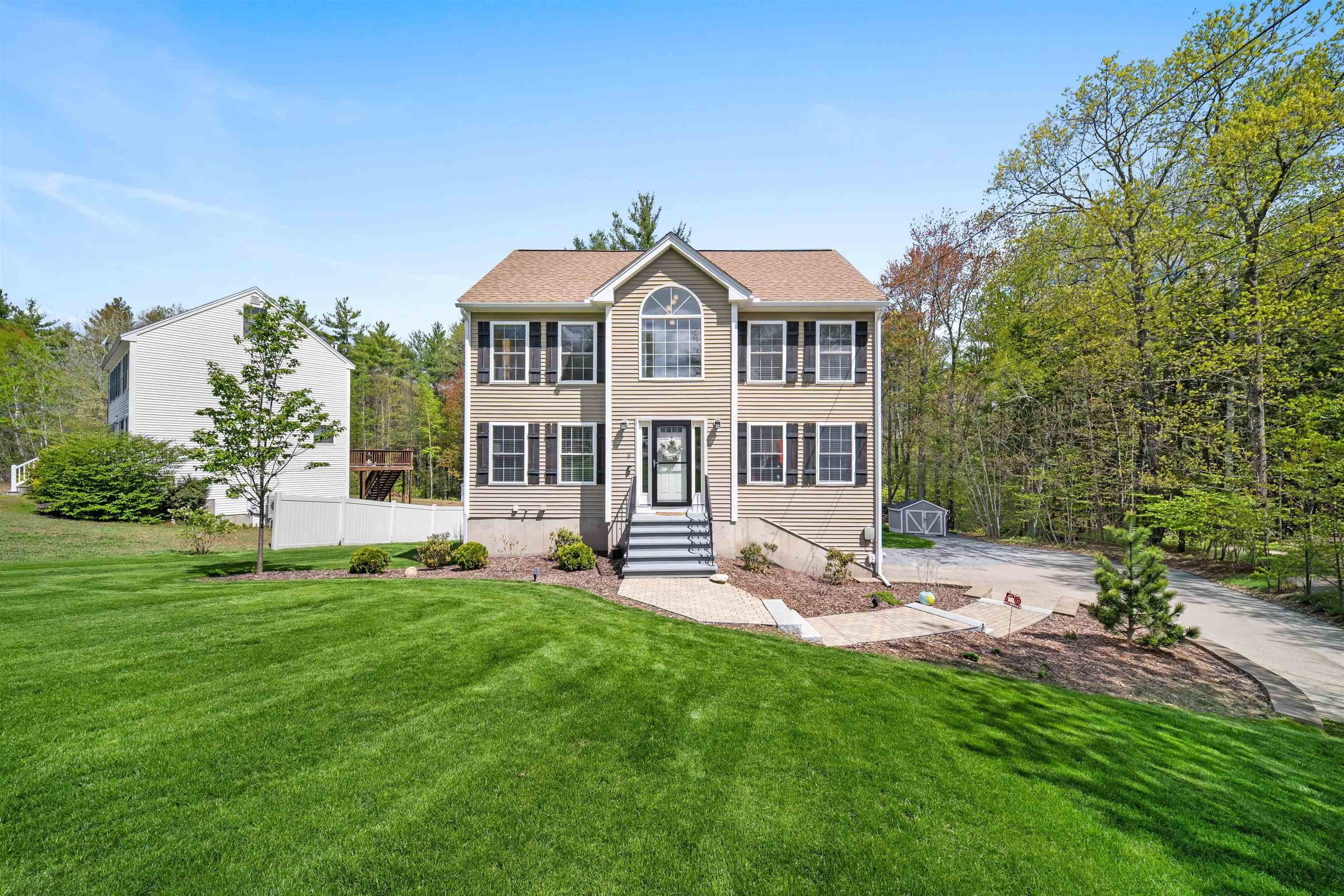 Single Family 3BR 3BA - 5 Treaty Court, Sandown, NH