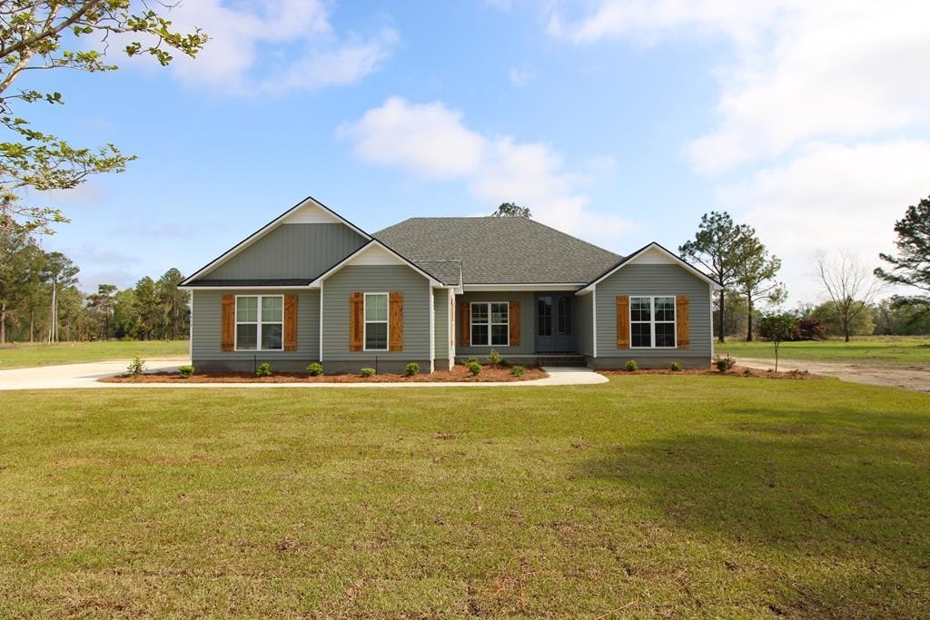 Single Family 4BR 2BA - 6423 Lake Alapaha Blvd, Naylor, GA