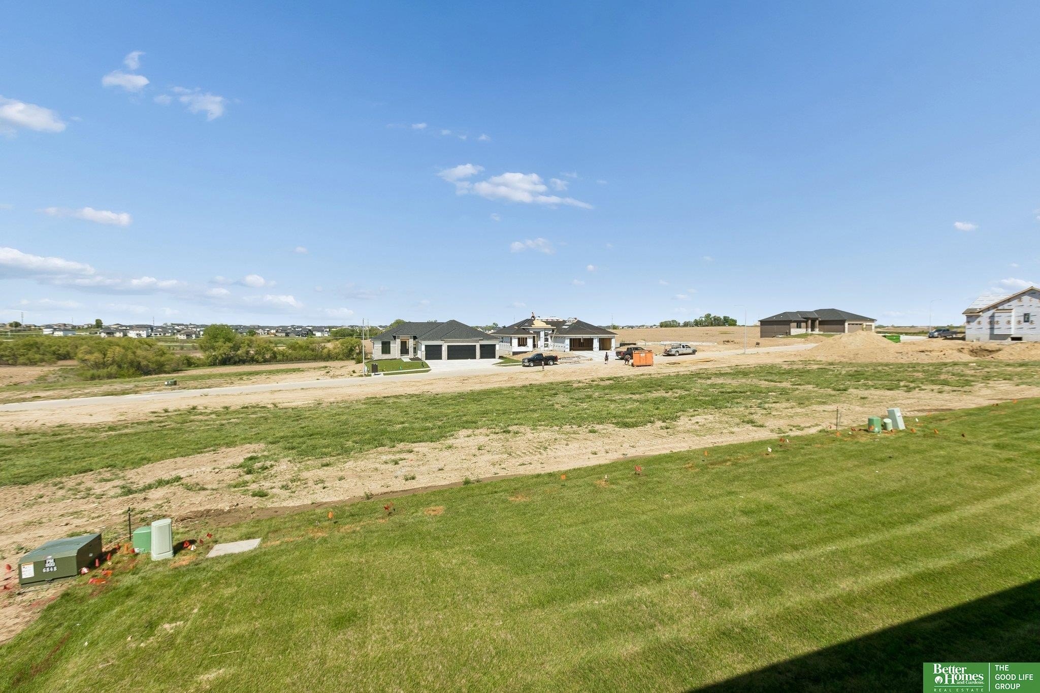 Single Family 6BR 4BA - 5610 N 198th Street, Elkhorn, NE