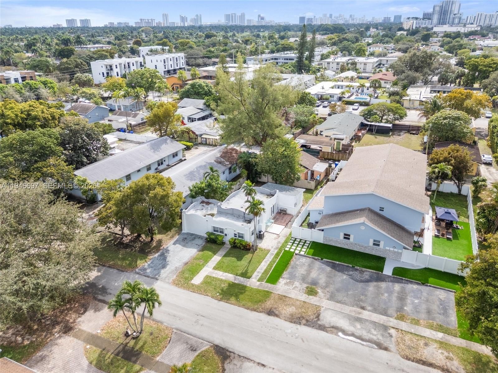 Duplex 3BR 4BA - 1726 Roosevelt St, Hollywood, FL