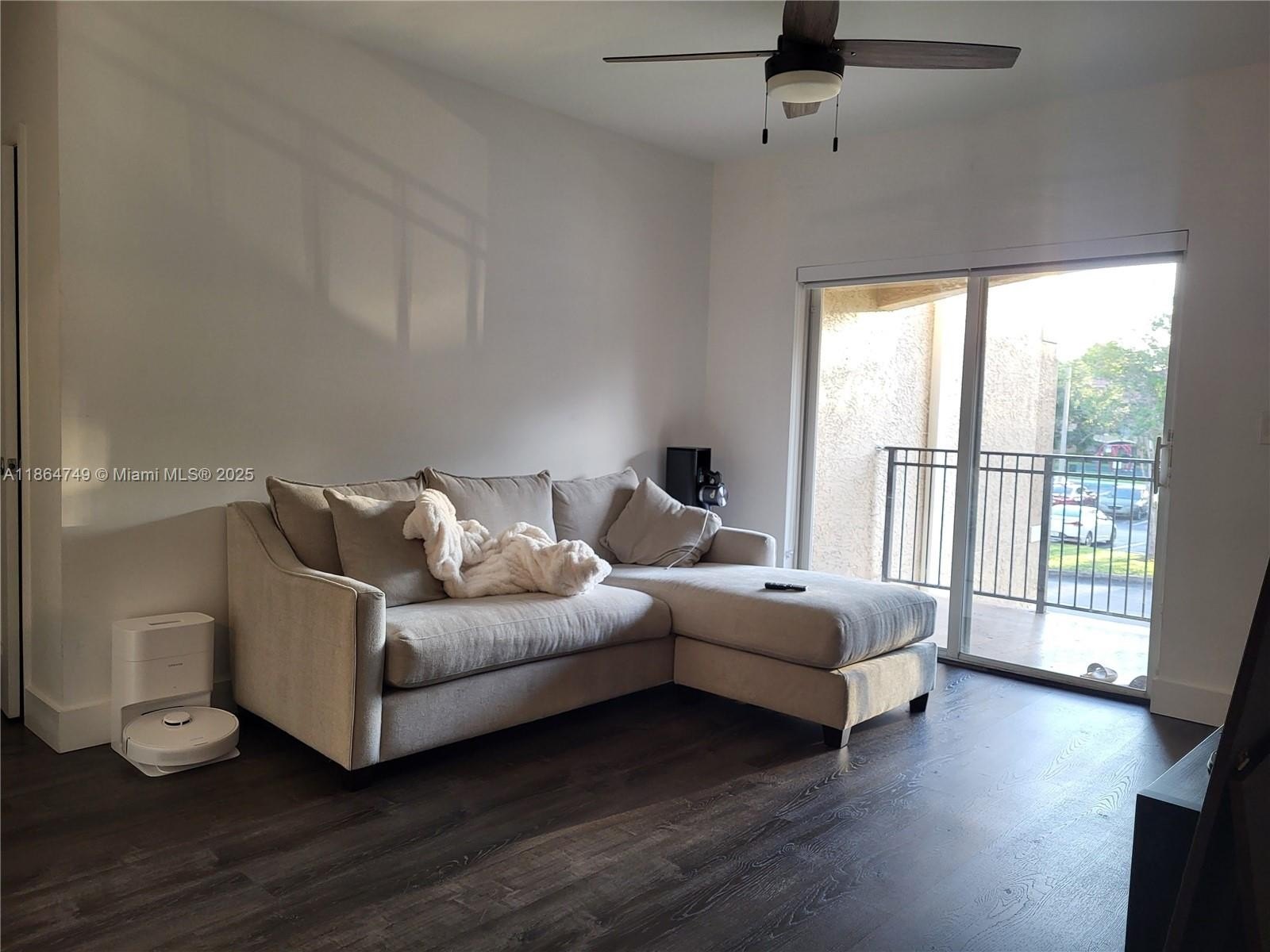 Condo 1BR 1BA - 101 SW 117th Ave, Pembroke Pines, FL