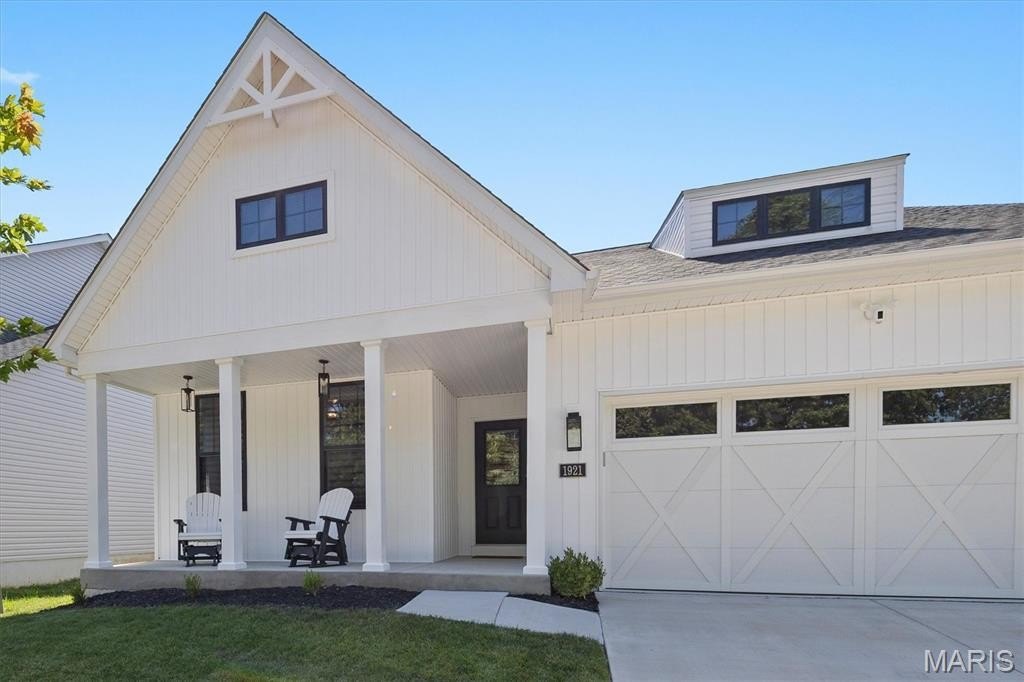 Single Family 4BR 3BA - 1921 Promenade Lane, Belleville, IL