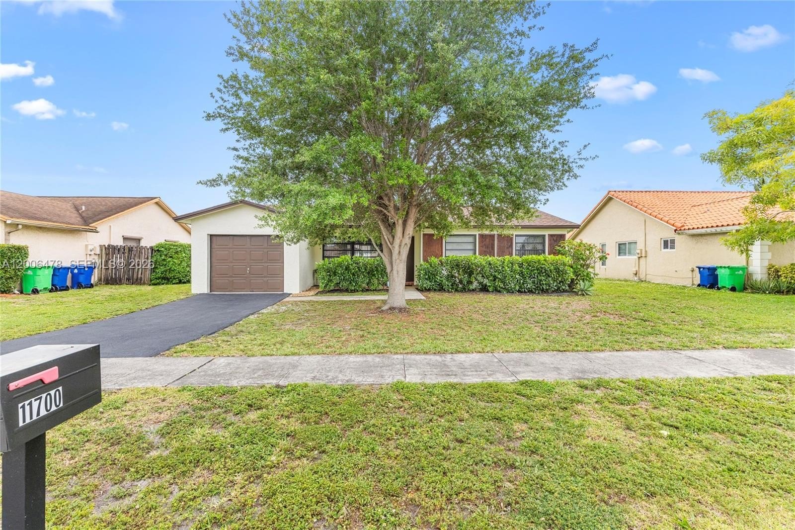 Single Family 3BR 2BA - 11700 NW 41st St, Sunrise, FL