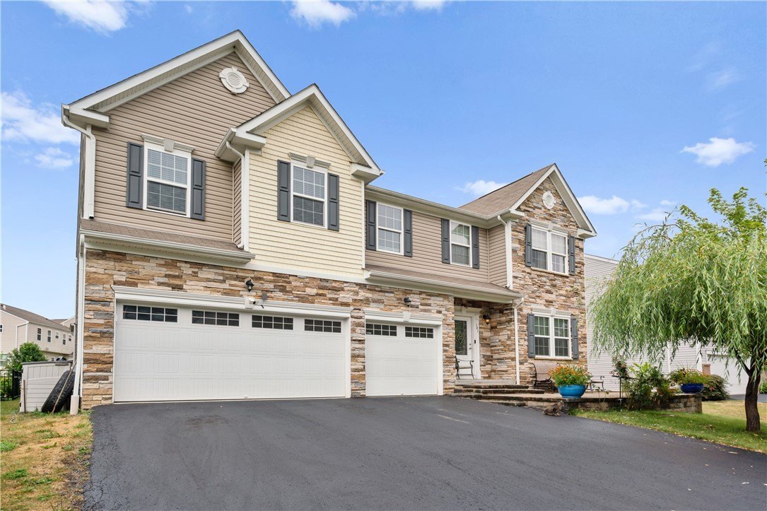 Single Family 5BR - 141 Centennial DR, Collier Twp, PA