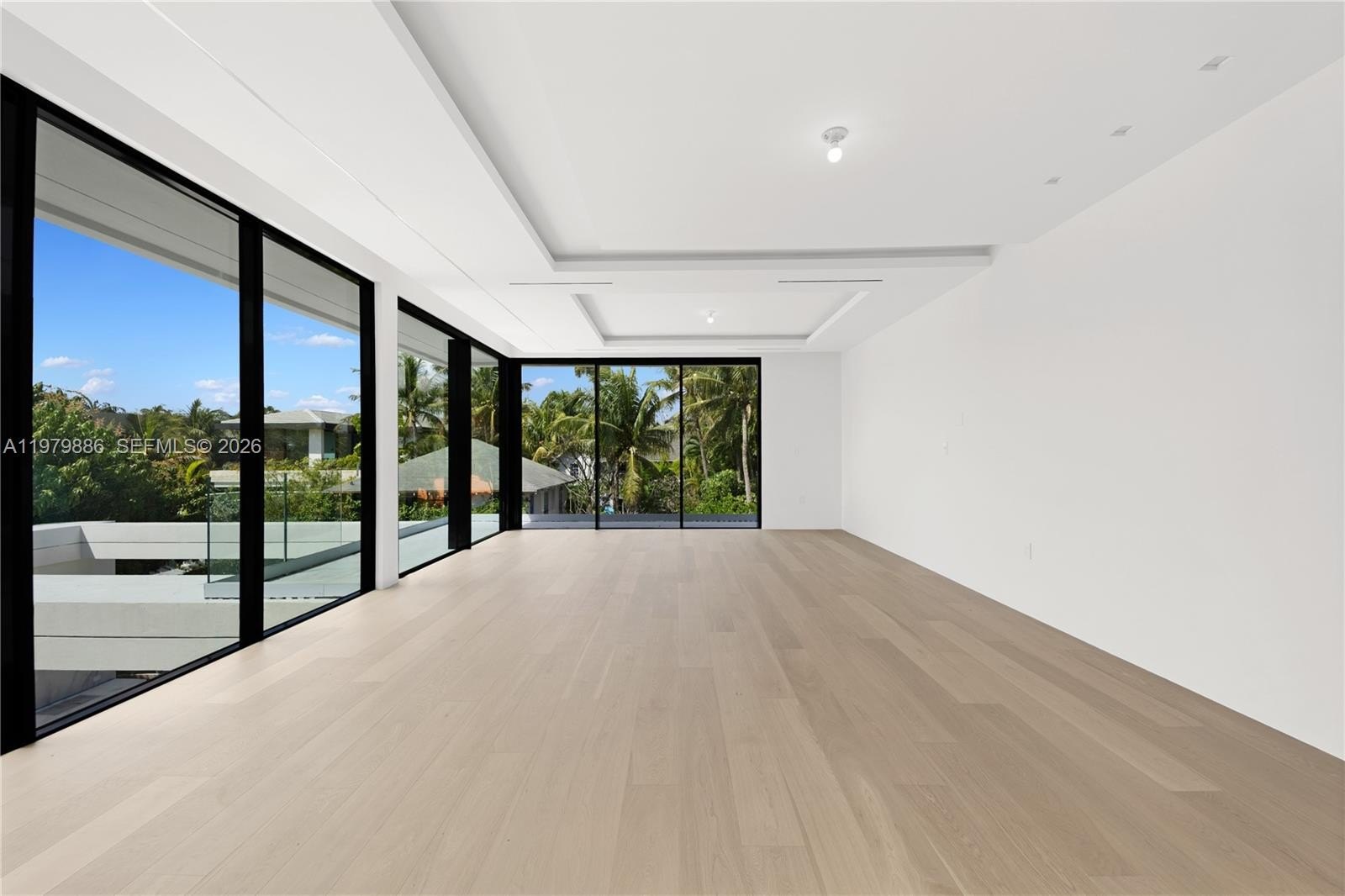 Single Family 5BR 6BA - 2094 Prairie Ave, Miami Beach, FL