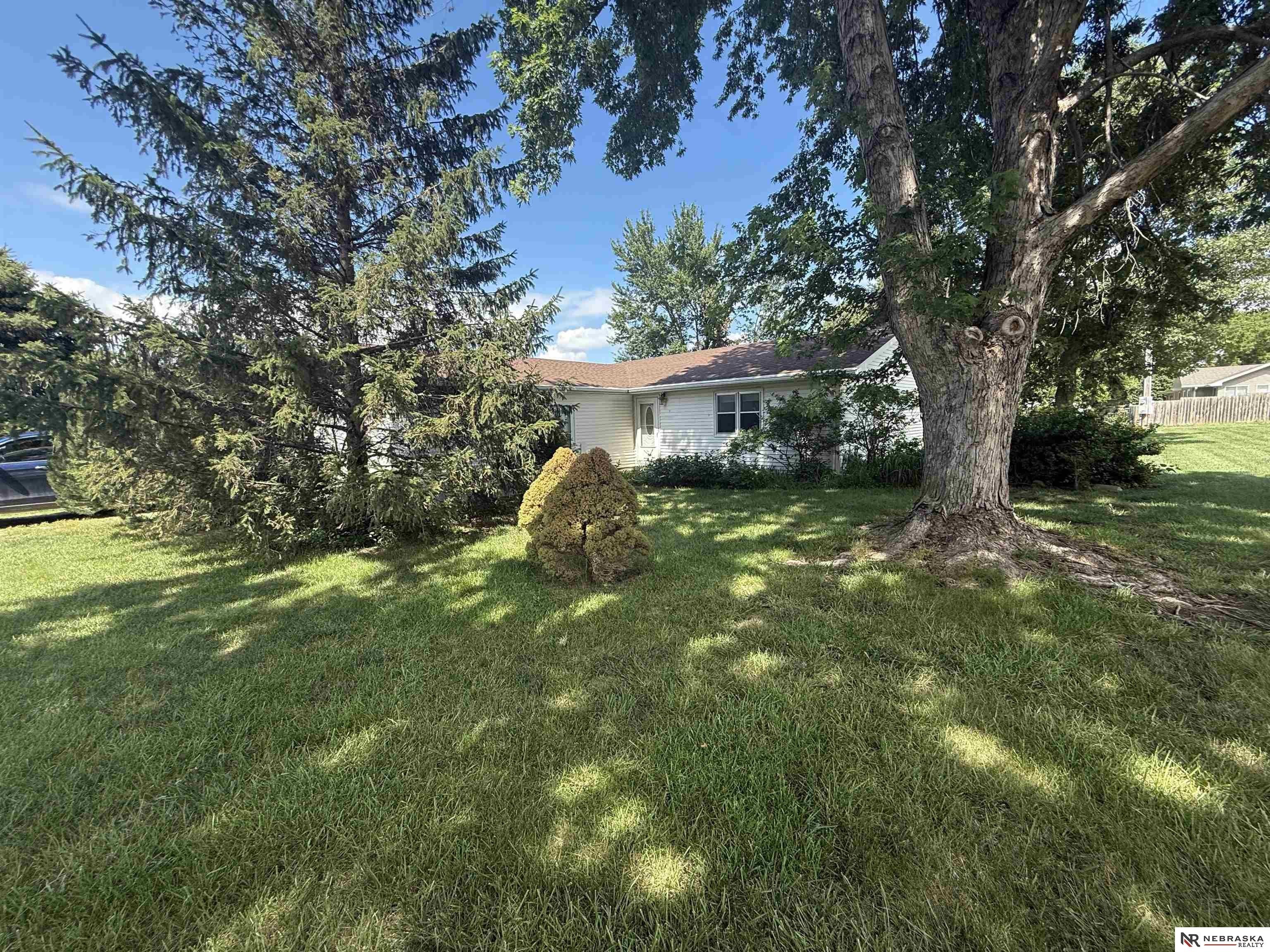 Single Family 3BR 2BA - 1102 Stephens Avenue, Dorchester, NE