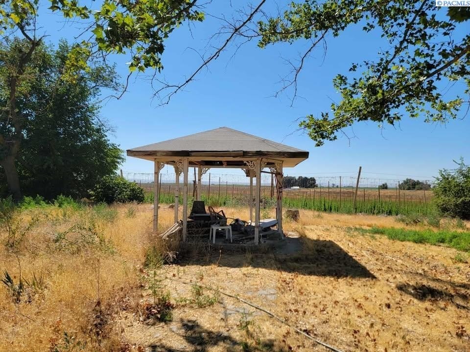 Other 3BR 1BA - 22270 SR HWY 22, Mabton, WA