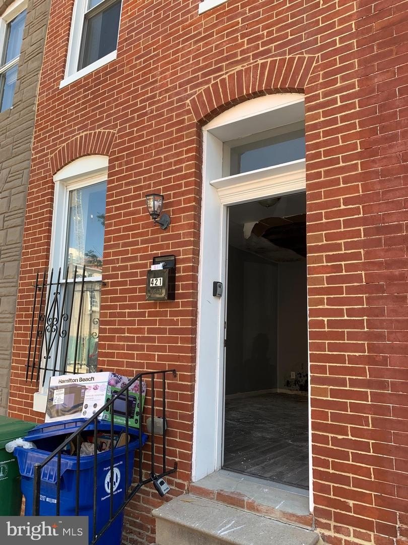 Single Family 2BR 1BA - 421 N CASTLE ST, BALTIMORE, MD