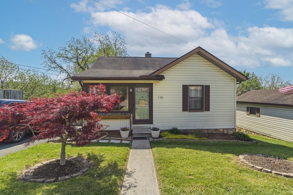 Single Family 2BR 2BA - 115 Teel Road, BECKLEY, WV