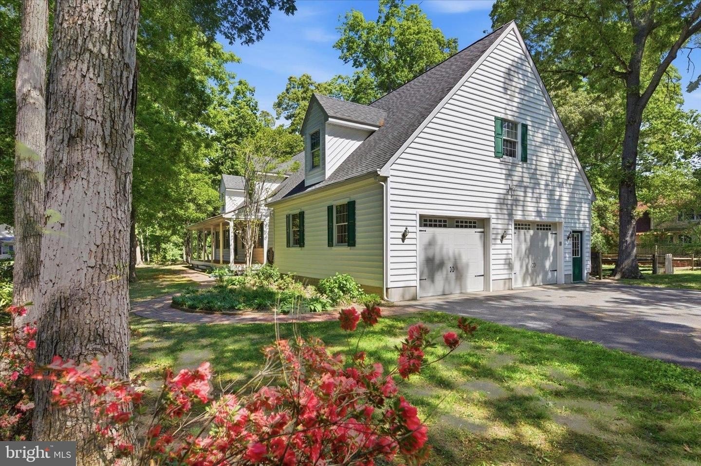 Single Family 4BR 4BA - 32160 OAK DR, LEWES, DE