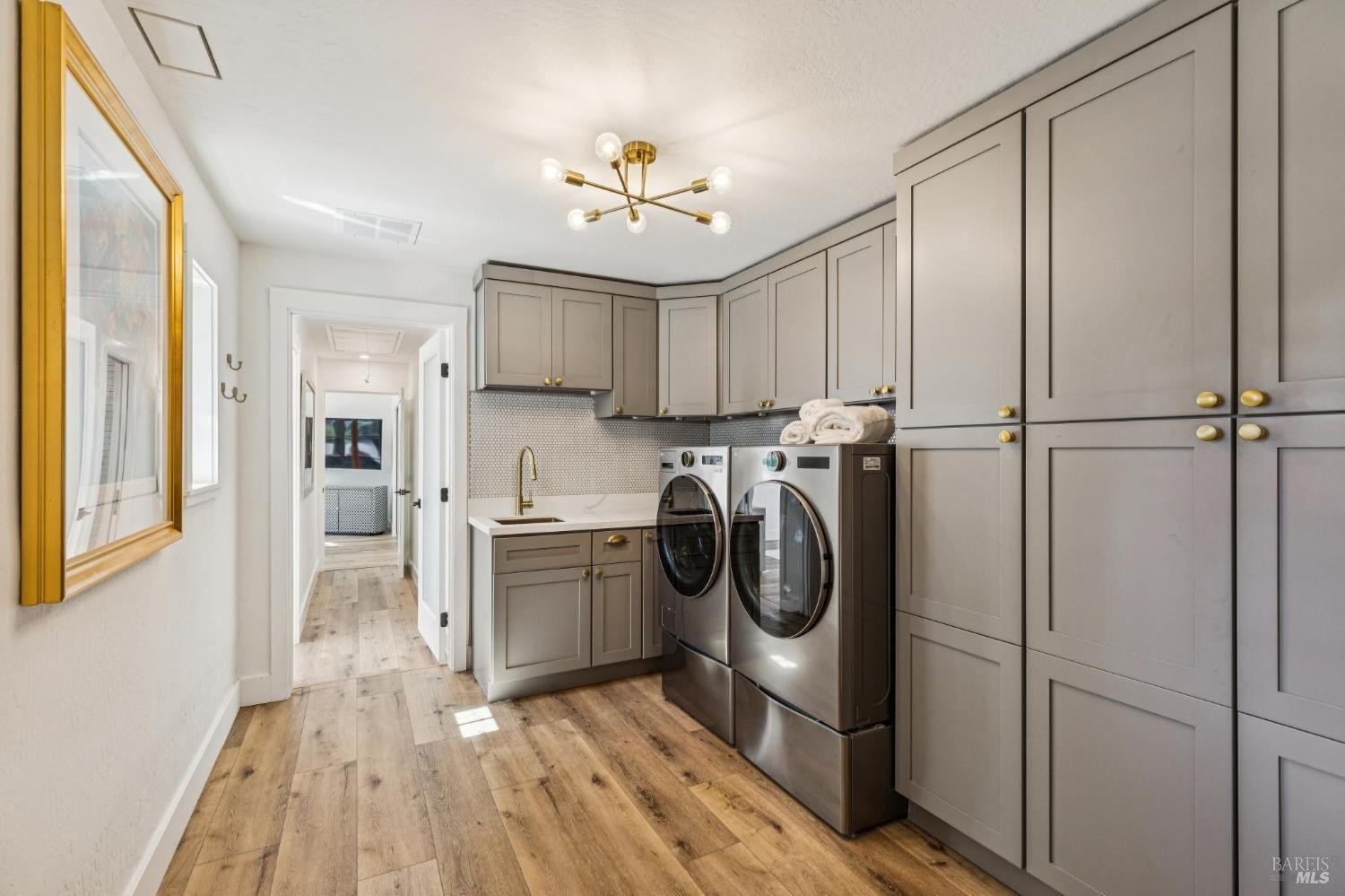 Single Family 4BR 4BA - 1145 3rd Avenue, Napa, CA