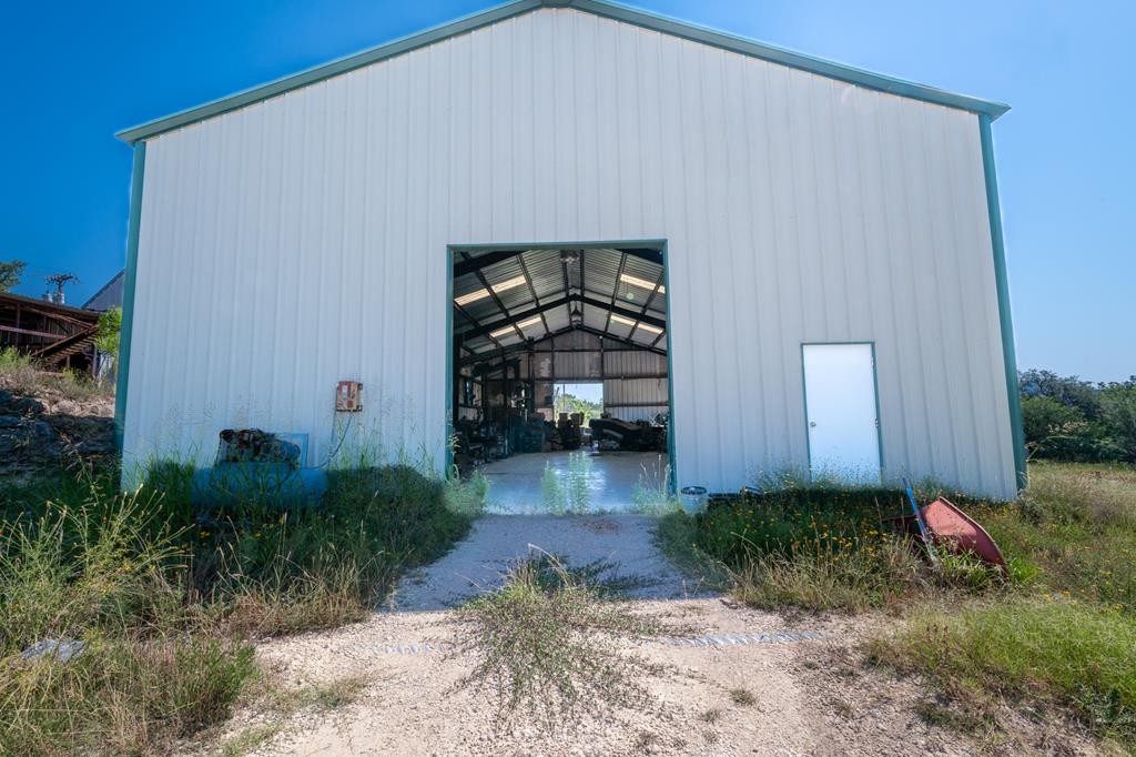 17839 N State Hwy 16  