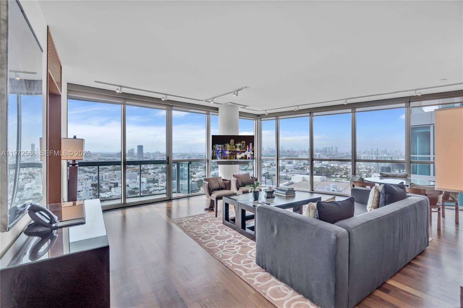 Condo 2BR 2BA - 101 20th St, Miami  Beach, FL