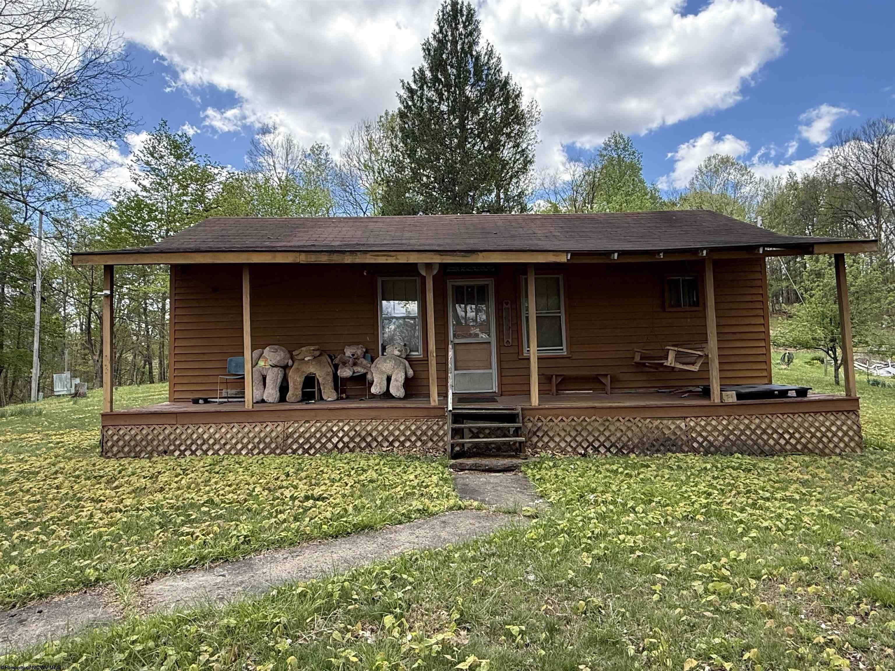 Single Family 2BR 1BA - 15 Browns Mountain Road, Hacker Valley, WV