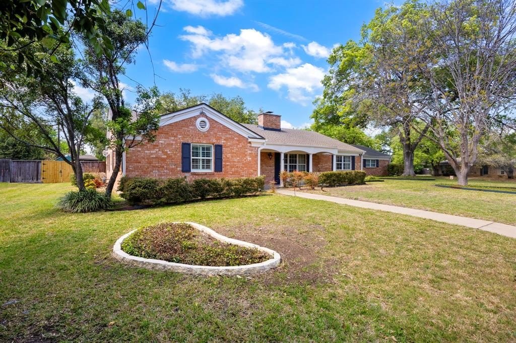 Single Family 4BR 4BA - 2010 N Beal Street, Belton, TX