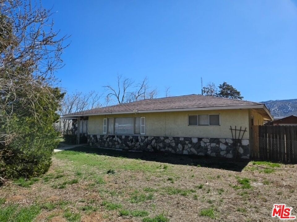 Single Family 2BR 1BA - 1300 W Valley Blvd, Tehachapi, CA
