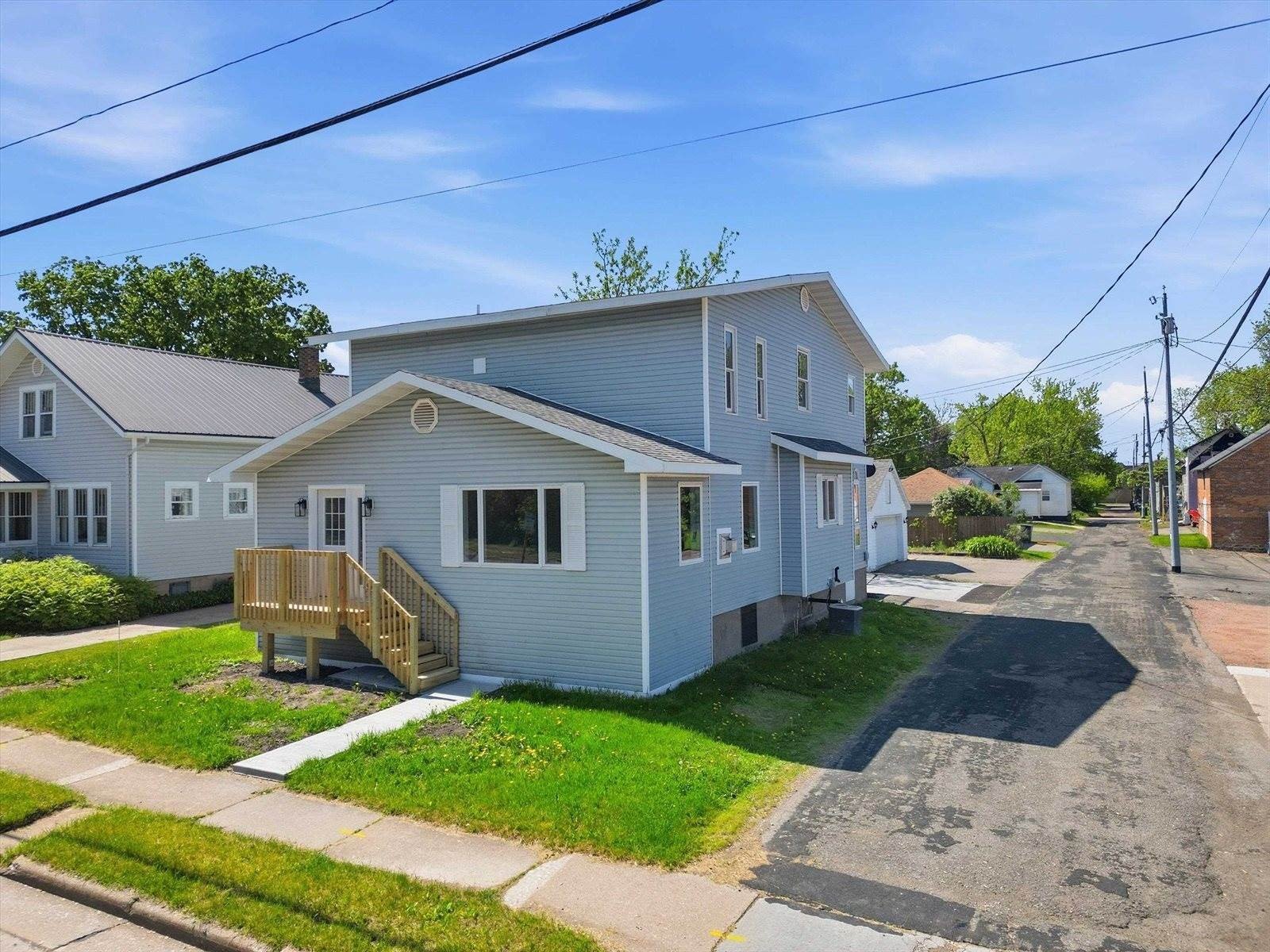 Other 6BR 3BA - 208 E 4th Street, Marshfield, WI