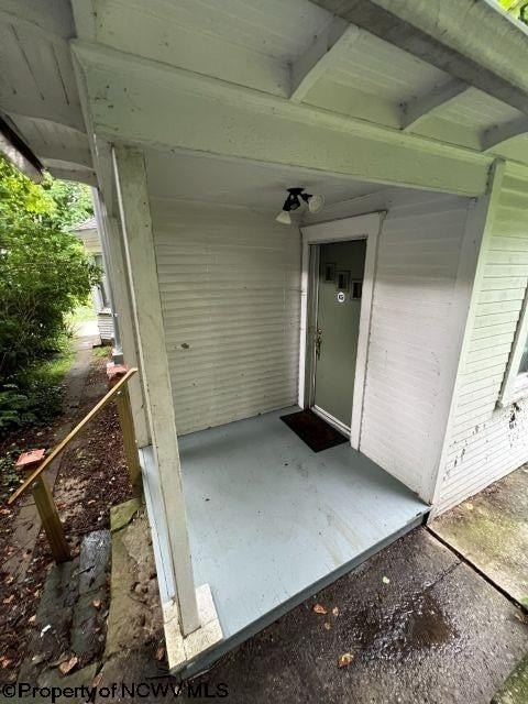 Single Family 5BR 1BA - 743 Wells Street, Morgantown, WV