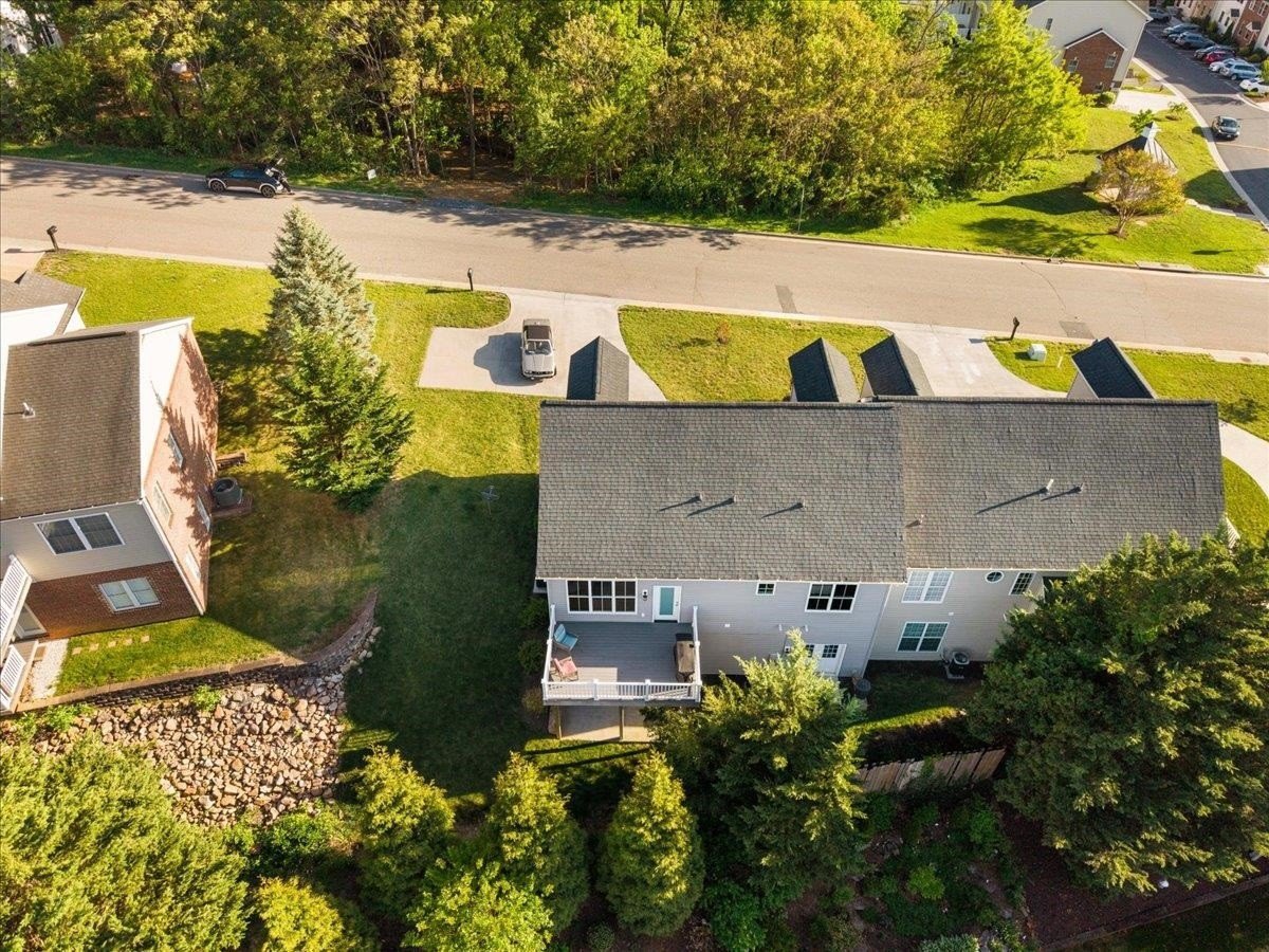 Single Family 4BR 4BA - 321 BLUE STONE HILLS DR, HARRISONBURG, VA