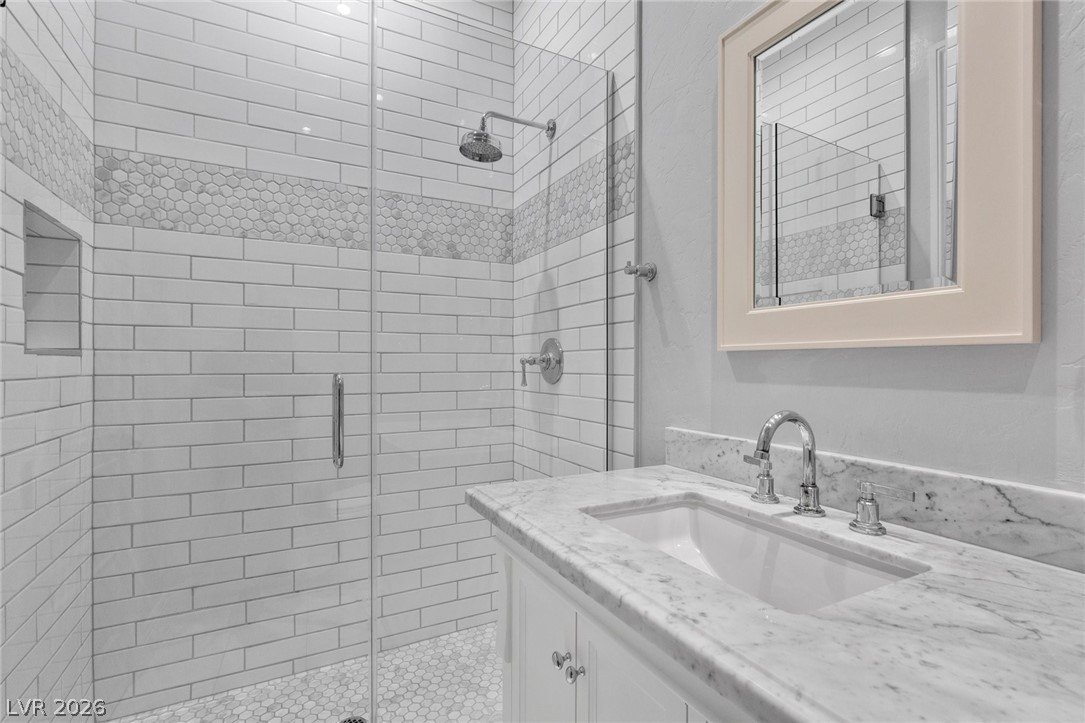 Single Family 5BR 6BA - 712 Canyon Greens Drive, Las Vegas, NV