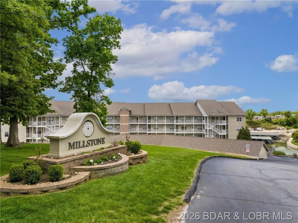 Condo 3BR 4BA - 18136 Millstone Cove Road, Gravois Mills, MO