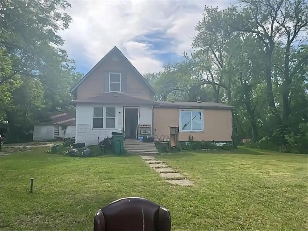 Single Family 3BR 1BA - 523 Center Street, Clinton, MN