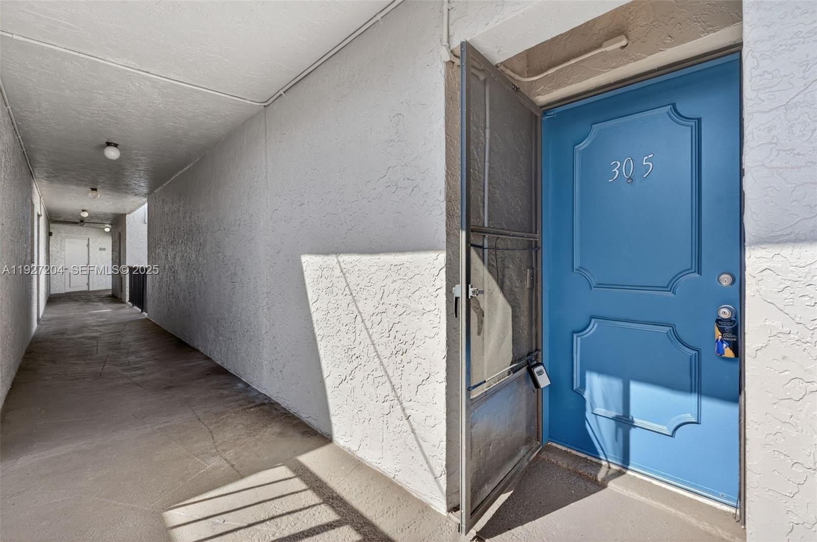 Condo 3BR 2BA - 3100 Riverside Dr, Coral Springs, FL