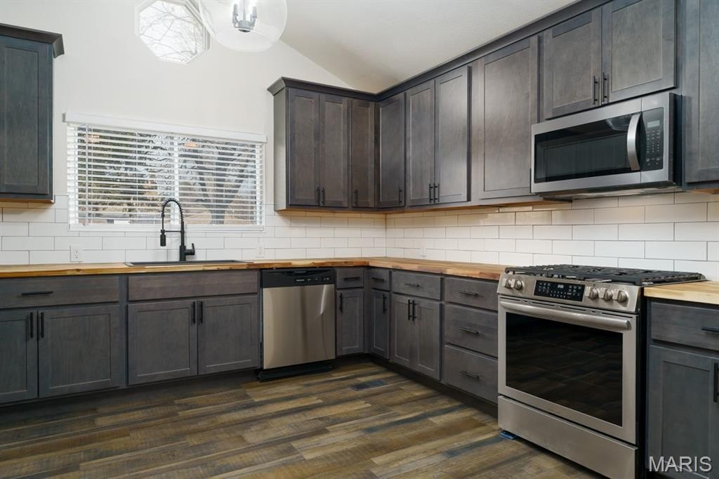 Single Family 3BR 2BA - 2611 State Street, Granite City, IL