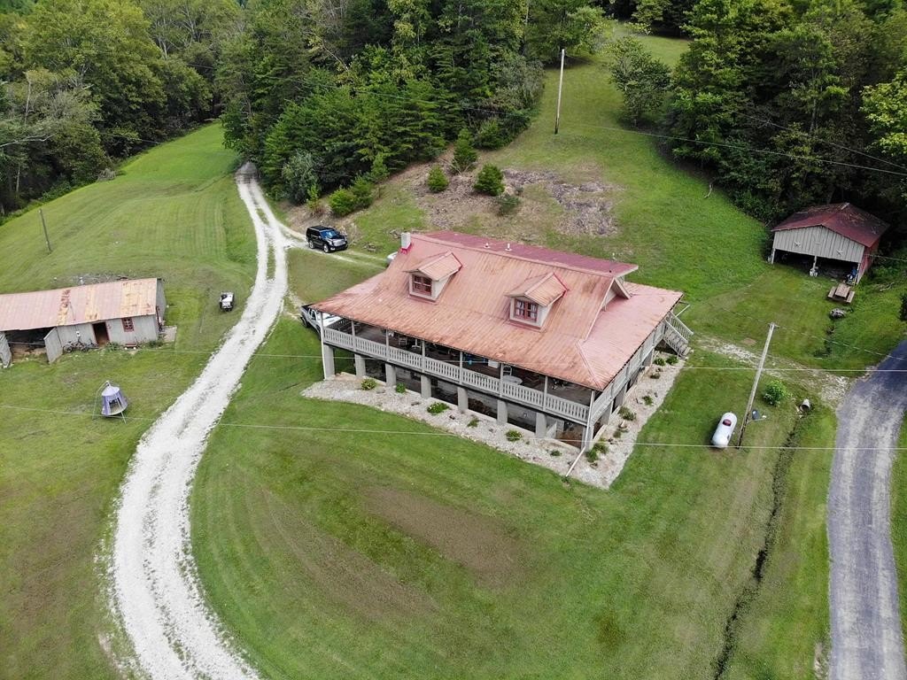 Single Family 3BR 2BA - 971 Calhoun Br Rd, Jackson, KY