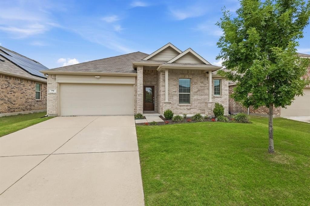 Single Family 4BR 2BA - 716 Biscay Way, Princeton, TX