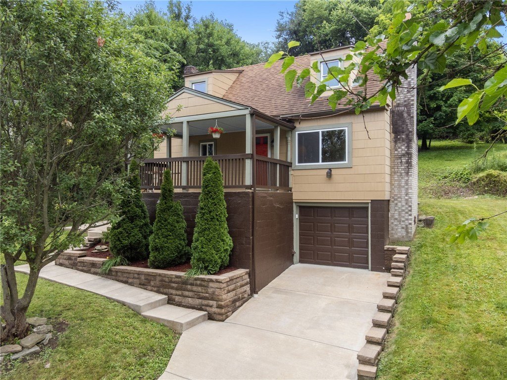 Single Family 3BR 2BA - 2711 Homestead Duquesne Rd, West Mifflin, PA