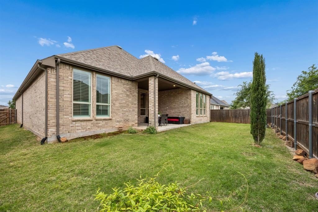 Single Family 4BR 5BA - 1950 Foxglen Drive, Prosper, TX
